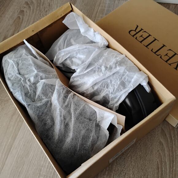 Yetier Platform Loafer Faux Leather Slip On Size 9 Black Chain On Top New In Box - Picture 7 of 8